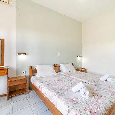 Arianna 10 * Paleokastritsa