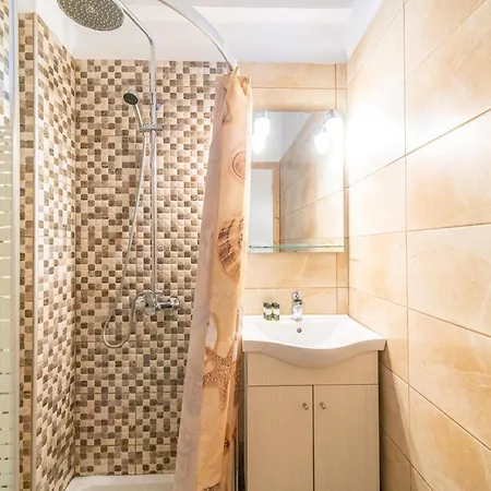 Arianna 10 Paleokastritsa